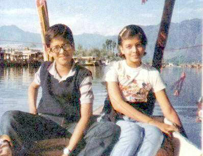 http://worldofdilip.files.wordpress.com/2008/02/aishwarya-rai-with-brother-aditya.jpg